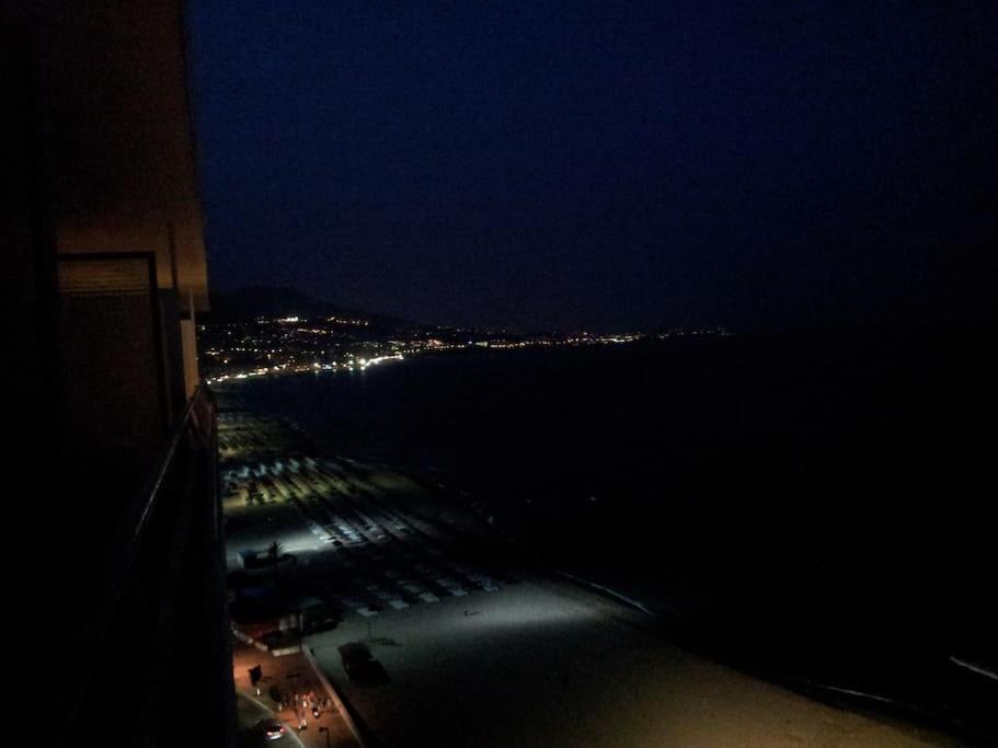 Seafront Apartment With Open-Air Heated Pool Fuengirola Eksteriør billede